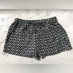 ZARA BASIC Shorts SZ L LIKE NEW